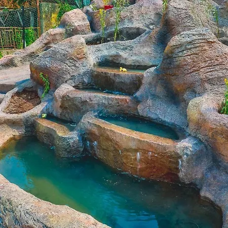 за гост хит хаус и בראטיסגובו