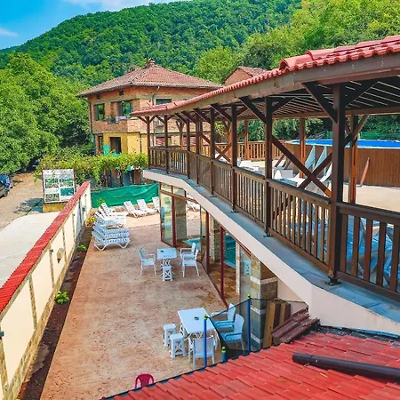 Hostel за гост хит хаус и *