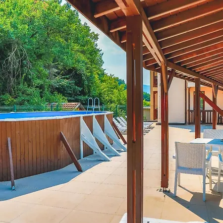 אכסניה за гост хит хаус и