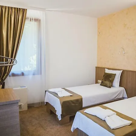 за гост хит хаус и בראטיסגובו