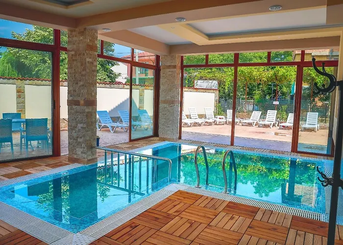 за гост хит хаус и 旅馆 *